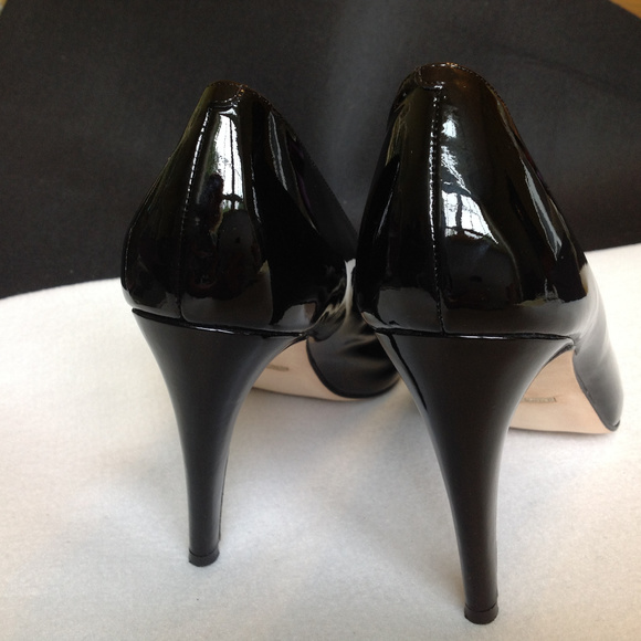 WORN ONCE! Cole Haan Black Patent Pump - Picture 2 of 5